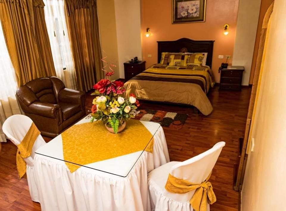 Hotel Los Ilinizas Latacunga Buitenkant foto